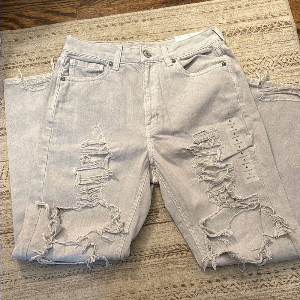 American Eagle Outfitters Light Gray Mom Jeans Distressed Style